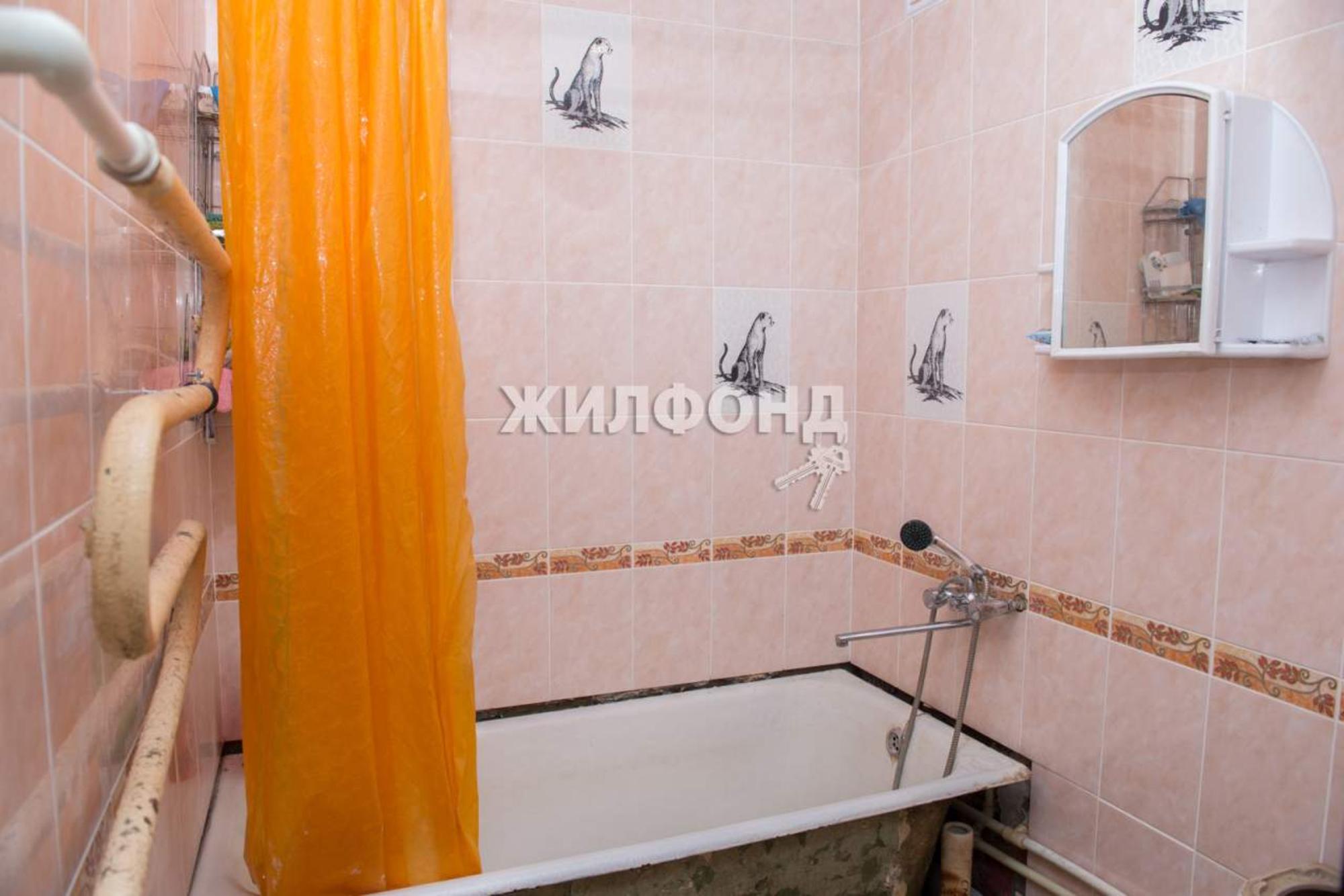 Купить квартиру за 3 300 000 рублей на Льнокомбинат улица, д.15в