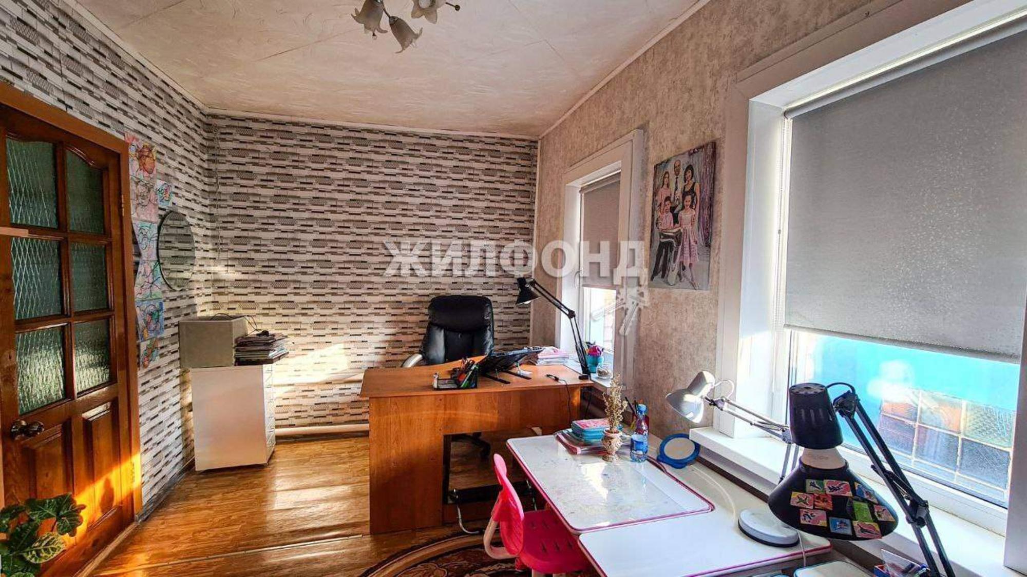 Купить дачу, дом, коттедж за 4 600 000 рублей на имени Героя Советского Союза Красильникова улица