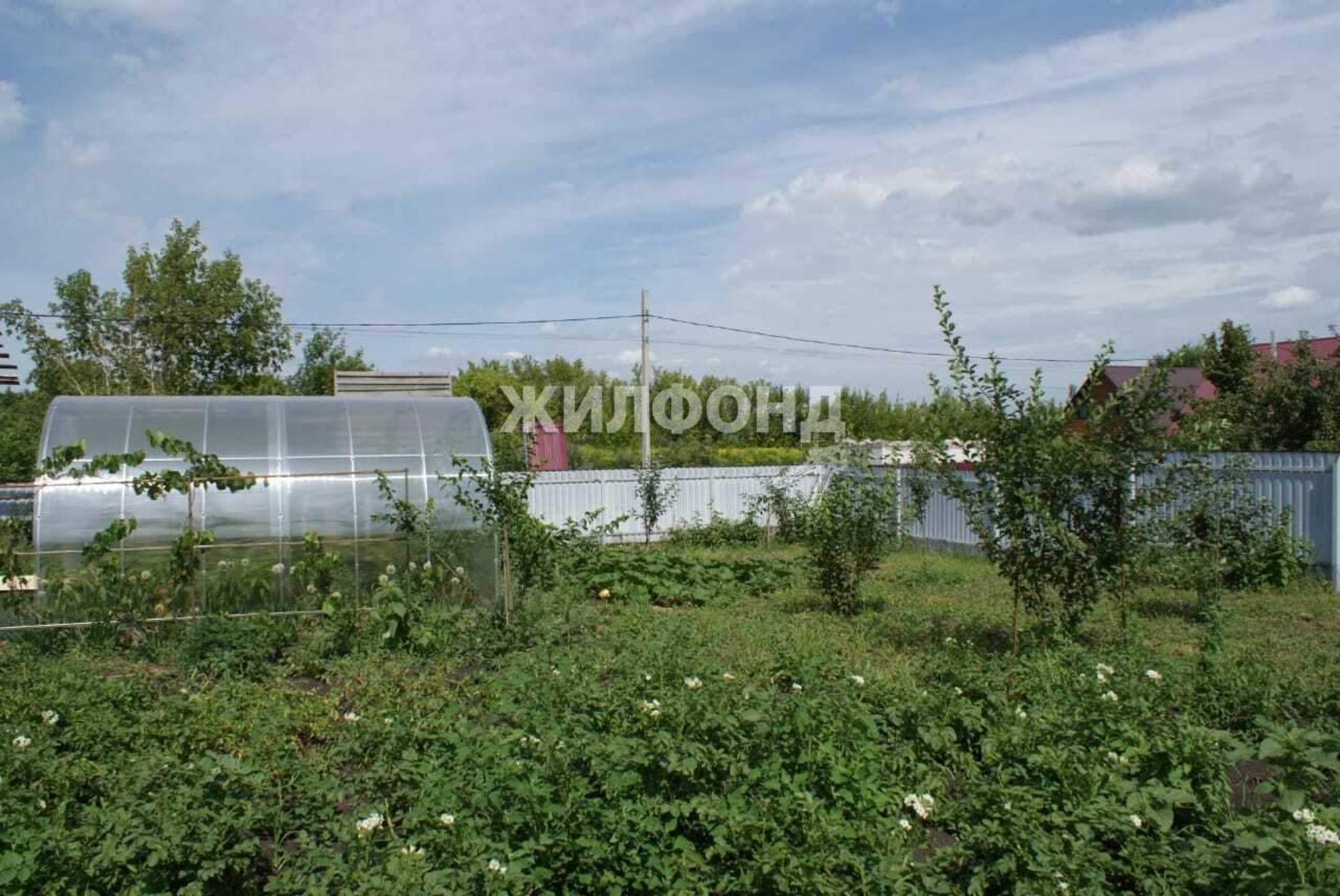Купить дачу, дом, коттедж за 10 500 000 рублей на Кленовая улица