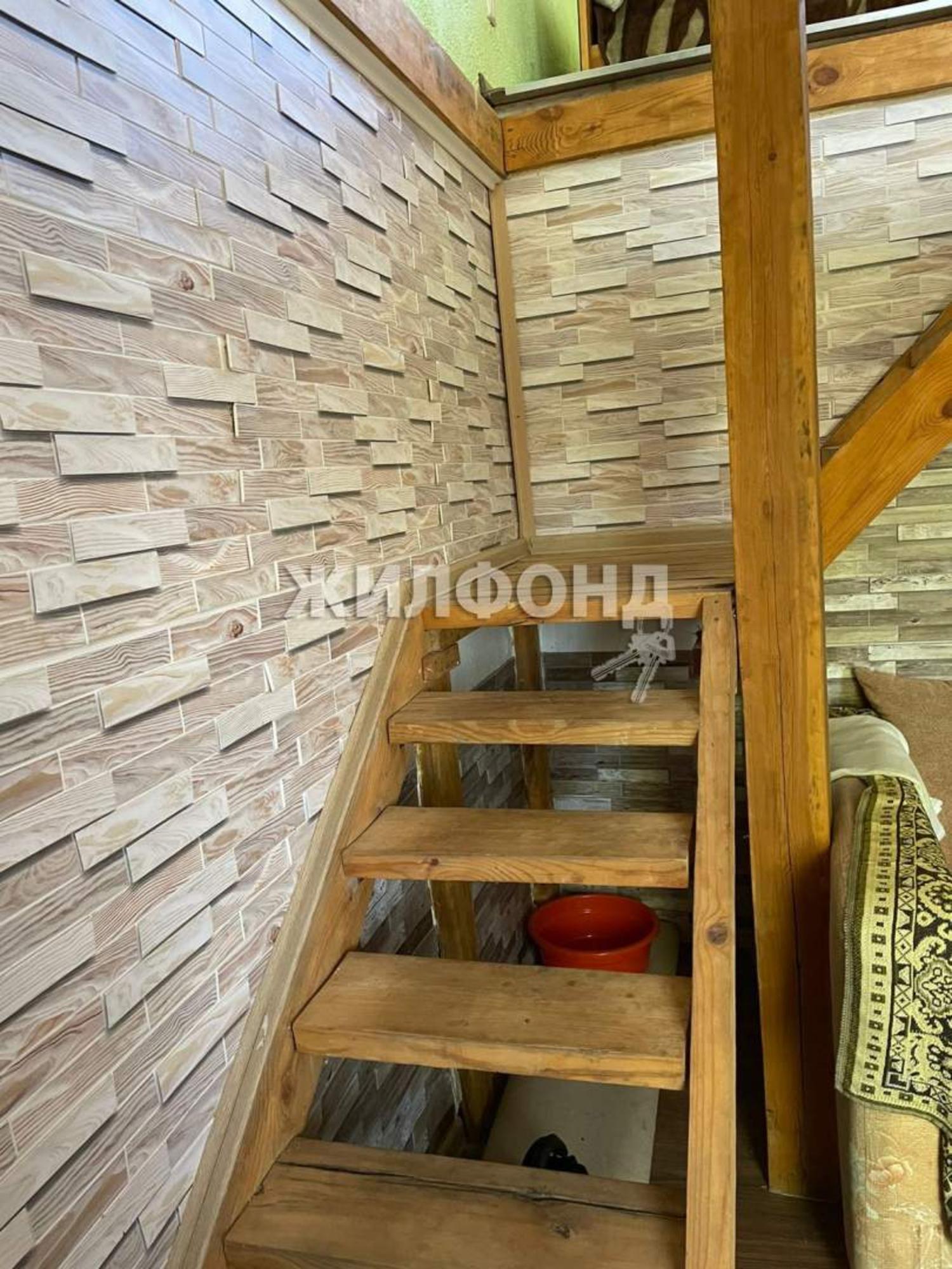 Купить дачу, дом, коттедж за 3 200 000 рублей на Центральная улица