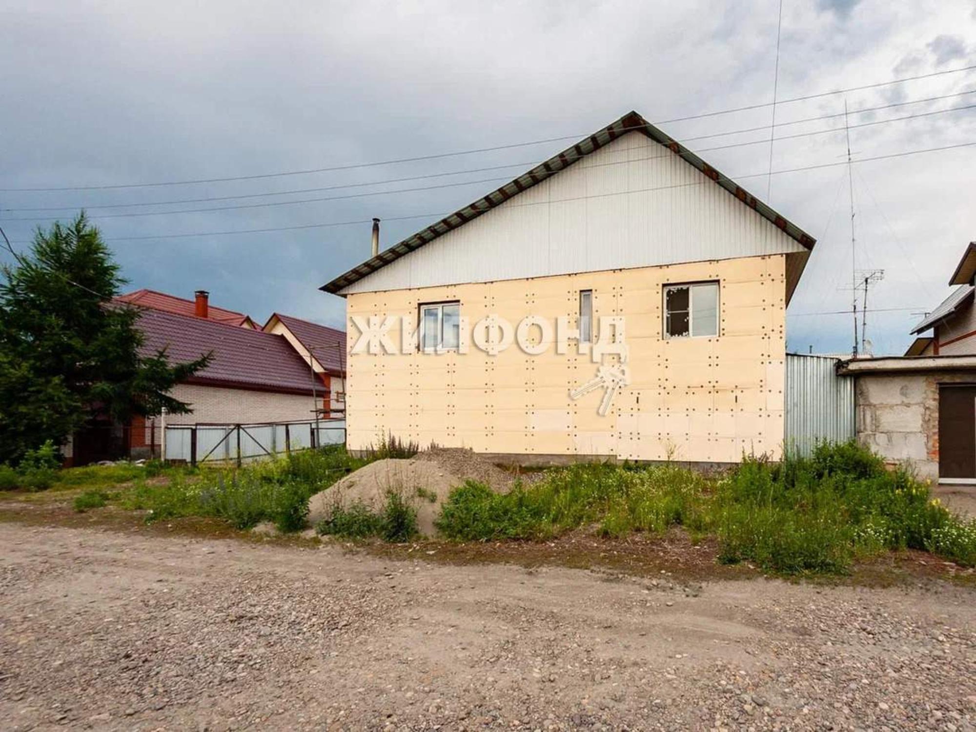 Купить дачу, дом, коттедж за 2 200 000 рублей на Центральная улица