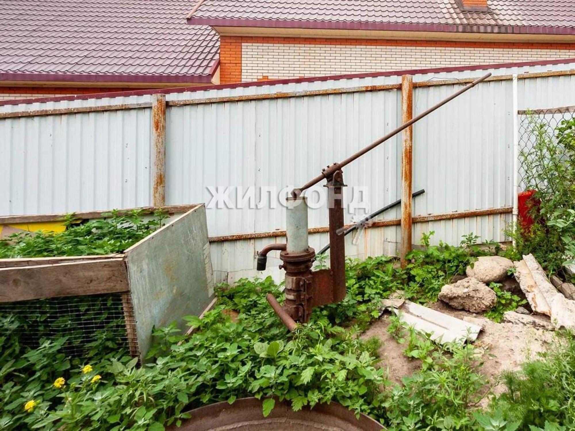 Купить дачу, дом, коттедж за 2 200 000 рублей на Центральная улица