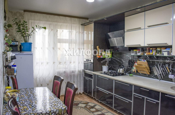 3-комн квартира Алроса улица, д.9