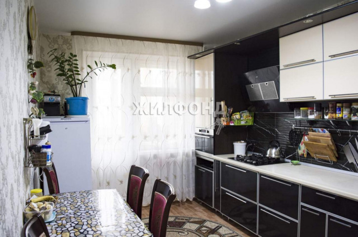 3-комн квартира Алроса улица, д.9