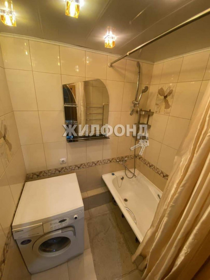 2-комн квартира Автомобилистов улица, д.16