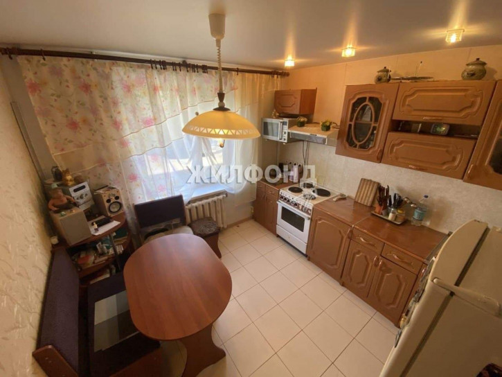 2-комн квартира Автомобилистов улица, д.16