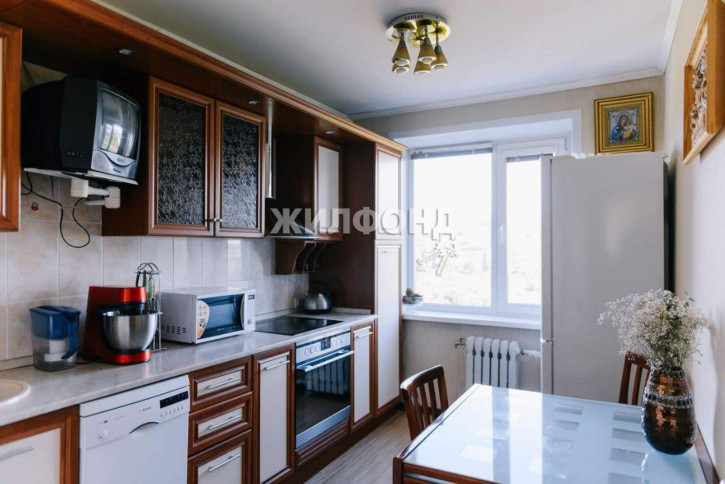 3-комн квартира Туристический проезд, д.22