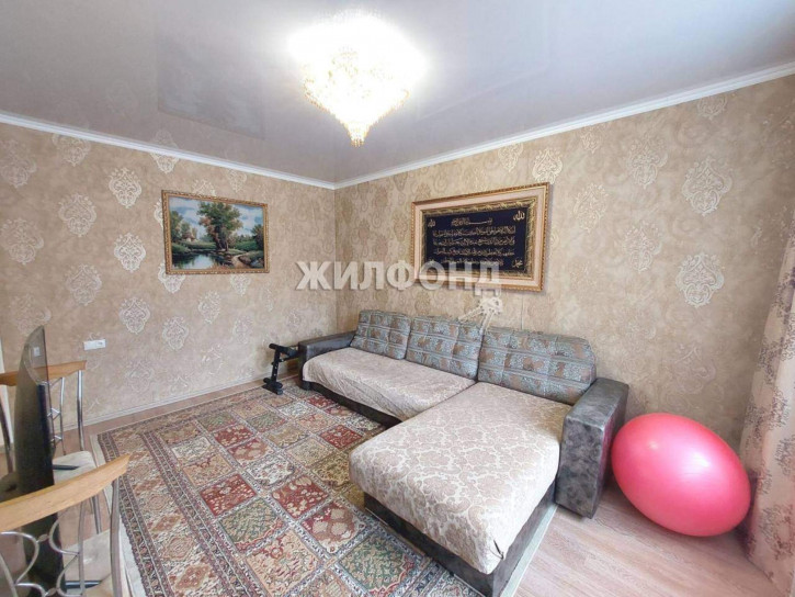 3-комн квартира 13-й микрорайон, д.12