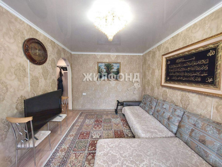 3-комн квартира 13-й микрорайон, д.12