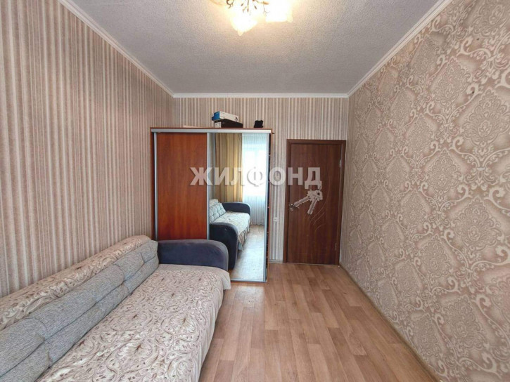 3-комн квартира 13-й микрорайон, д.12