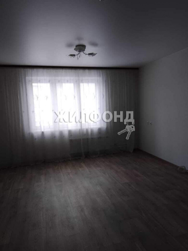 3-комн квартира 9 Мая улица, д.17Д