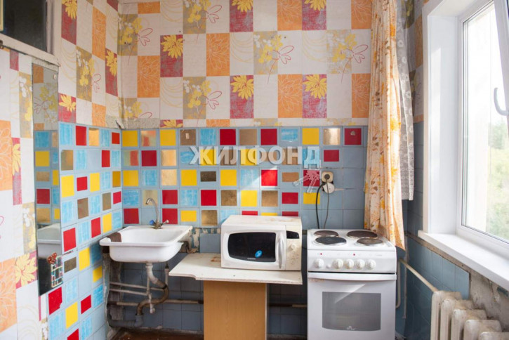 2-комн квартира Декабристов улица, д.2