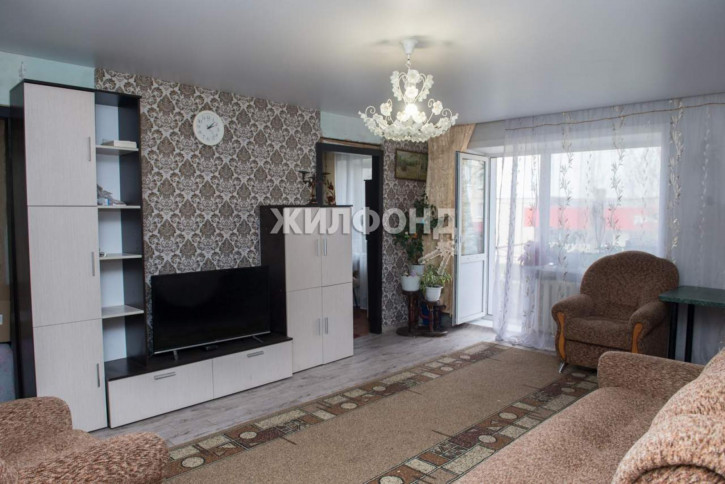 3-комн квартира Льнокомбинат улица, д.15в