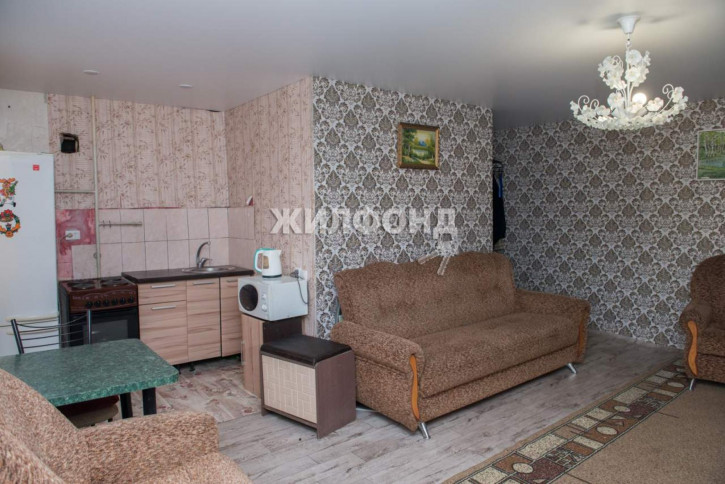 3-комн квартира Льнокомбинат улица, д.15в