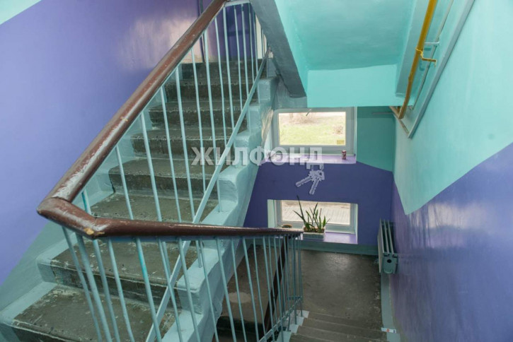 3-комн квартира Льнокомбинат улица, д.15в