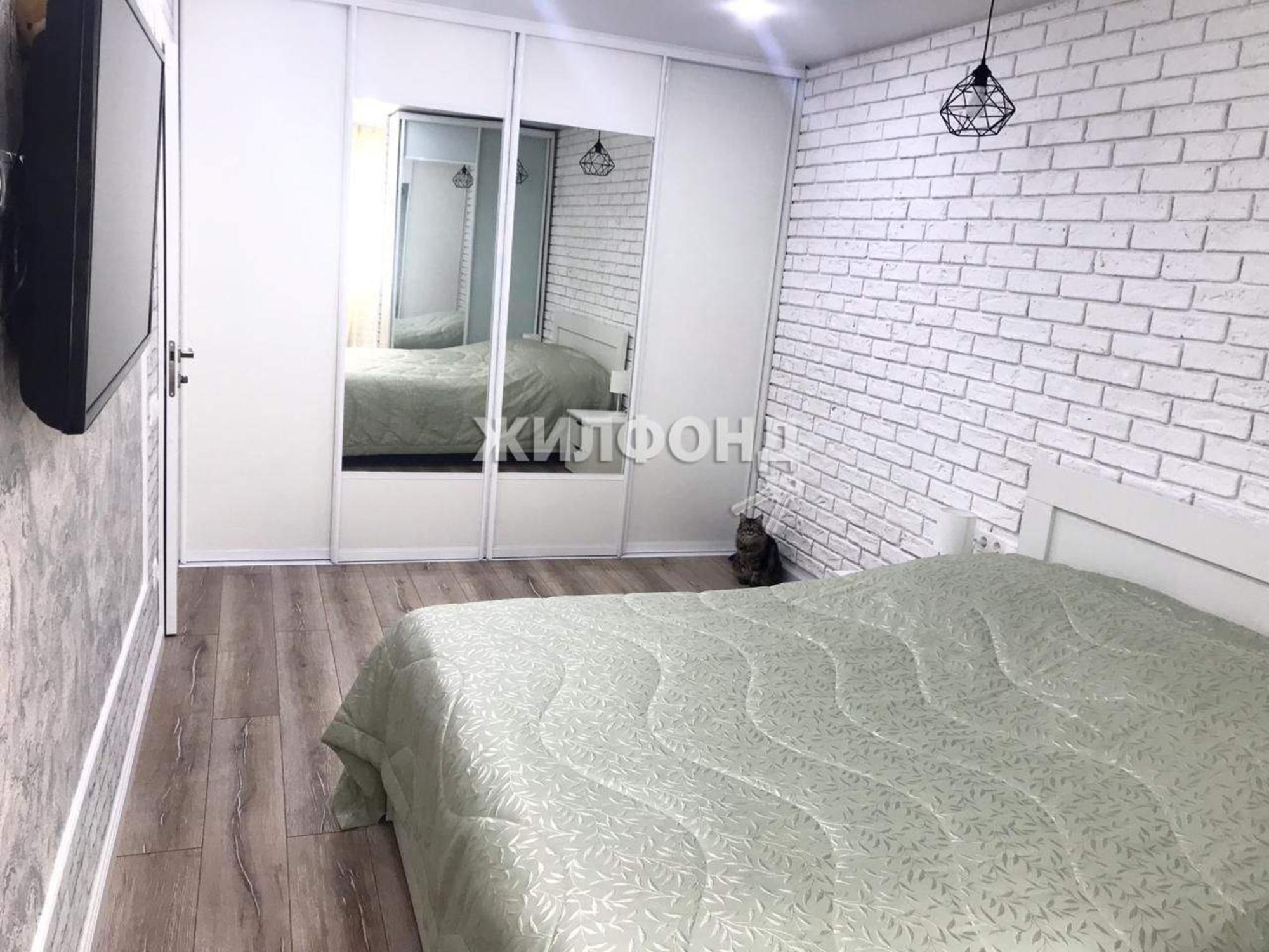 Купить квартиру за 15 000 000 рублей на Тепличная улица, д.75к1