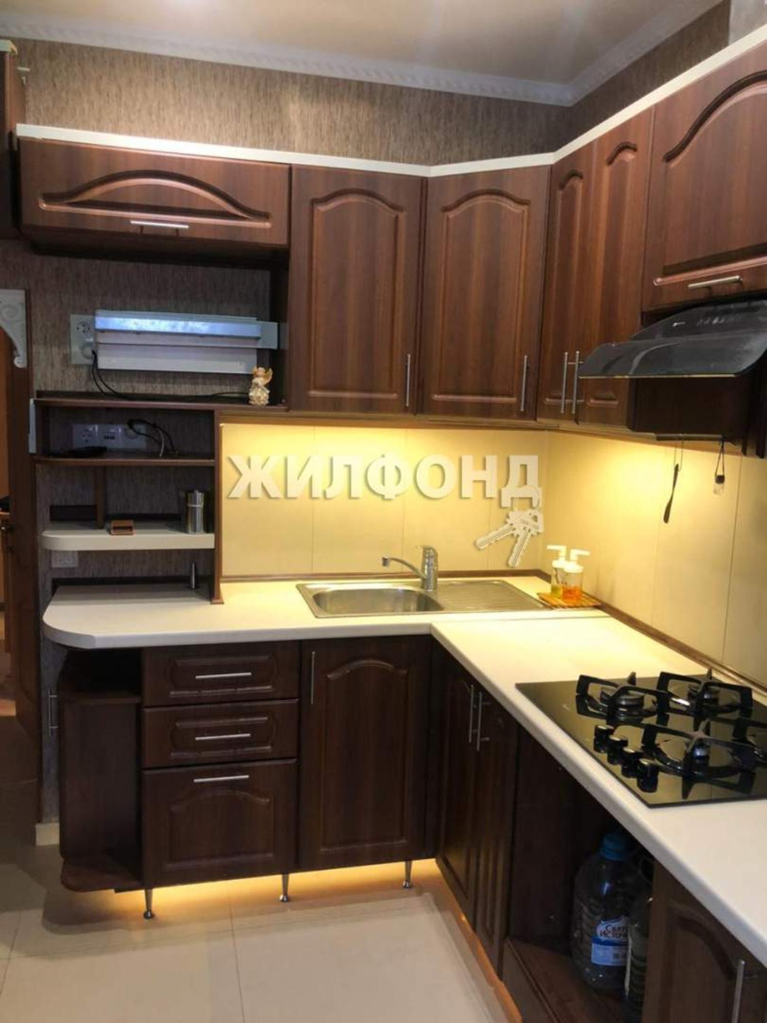 Купить квартиру за 9 000 000 рублей на Тепличная улица, д.40
