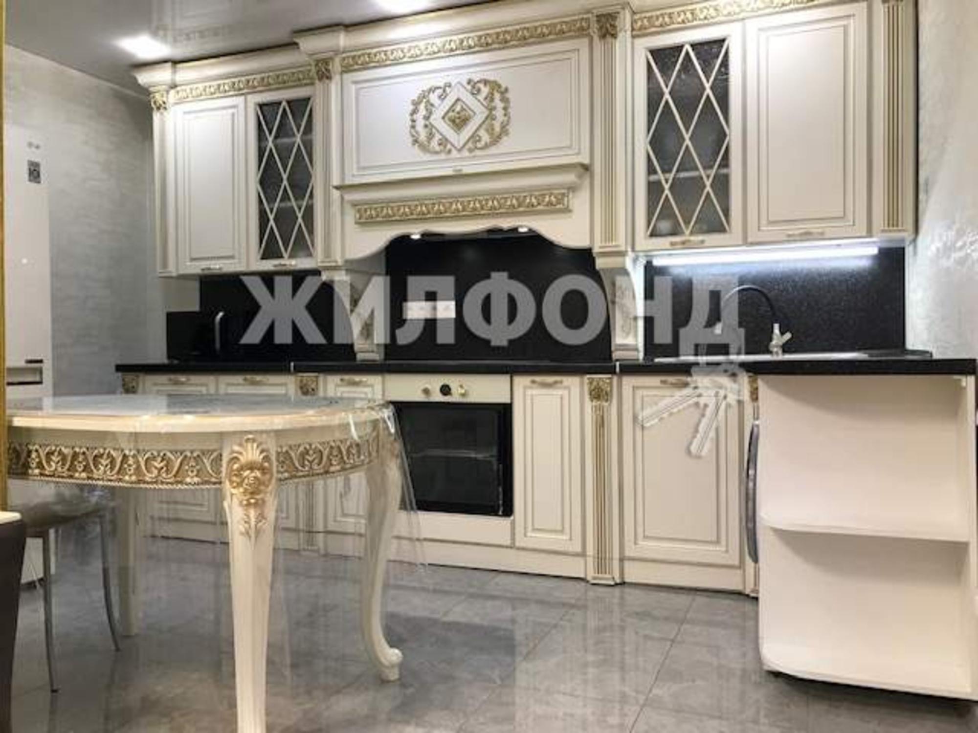 Купить квартиру за 15 800 000 рублей на Тепличная улица, д.83/1
