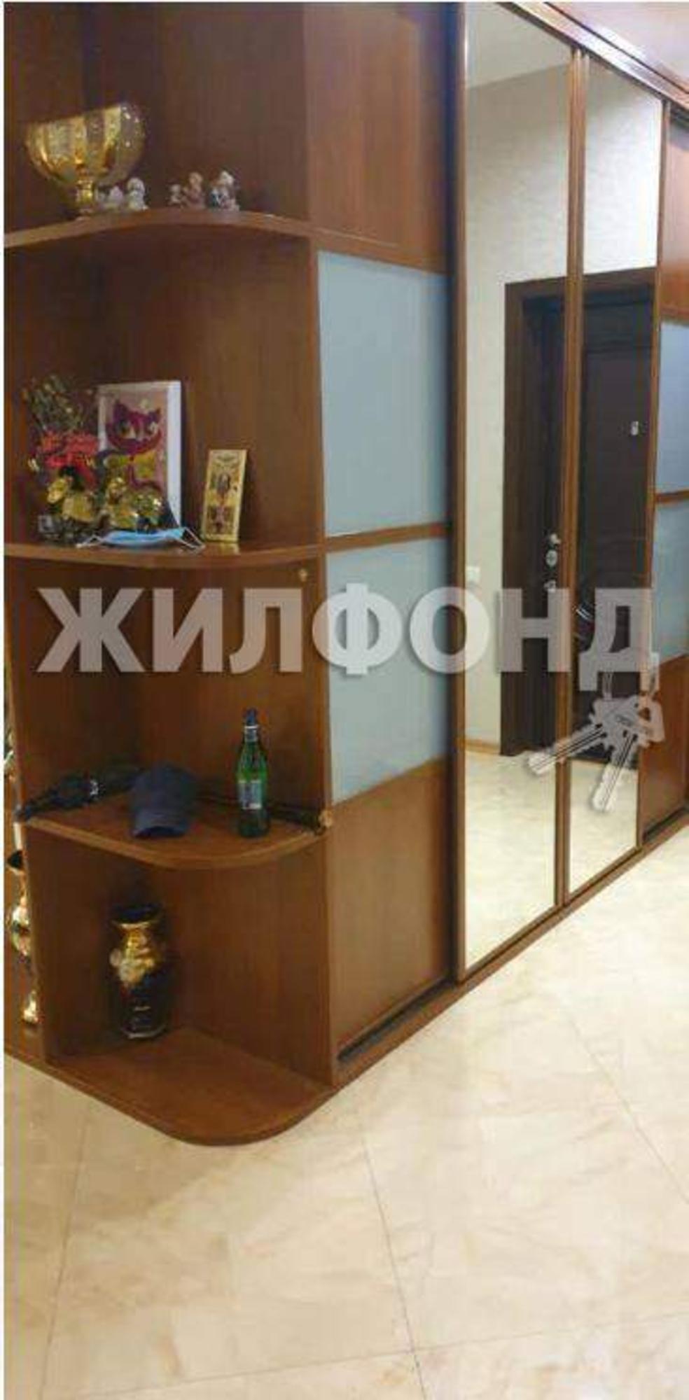 Купить квартиру за 45 000 000 рублей на Полтавская улица, д.52