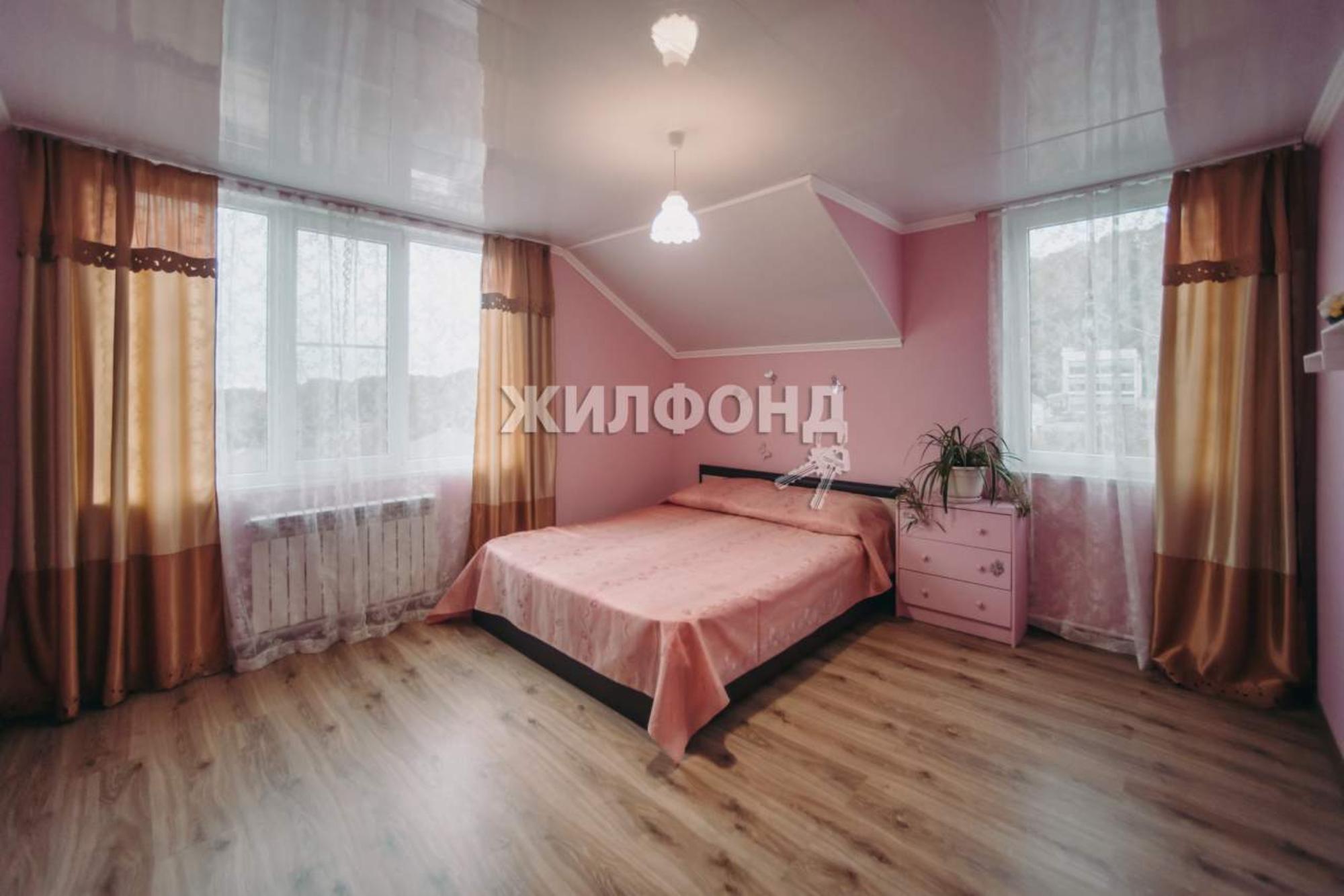 Купить дачу, дом, коттедж за 36 000 000 рублей на Мичурина улица