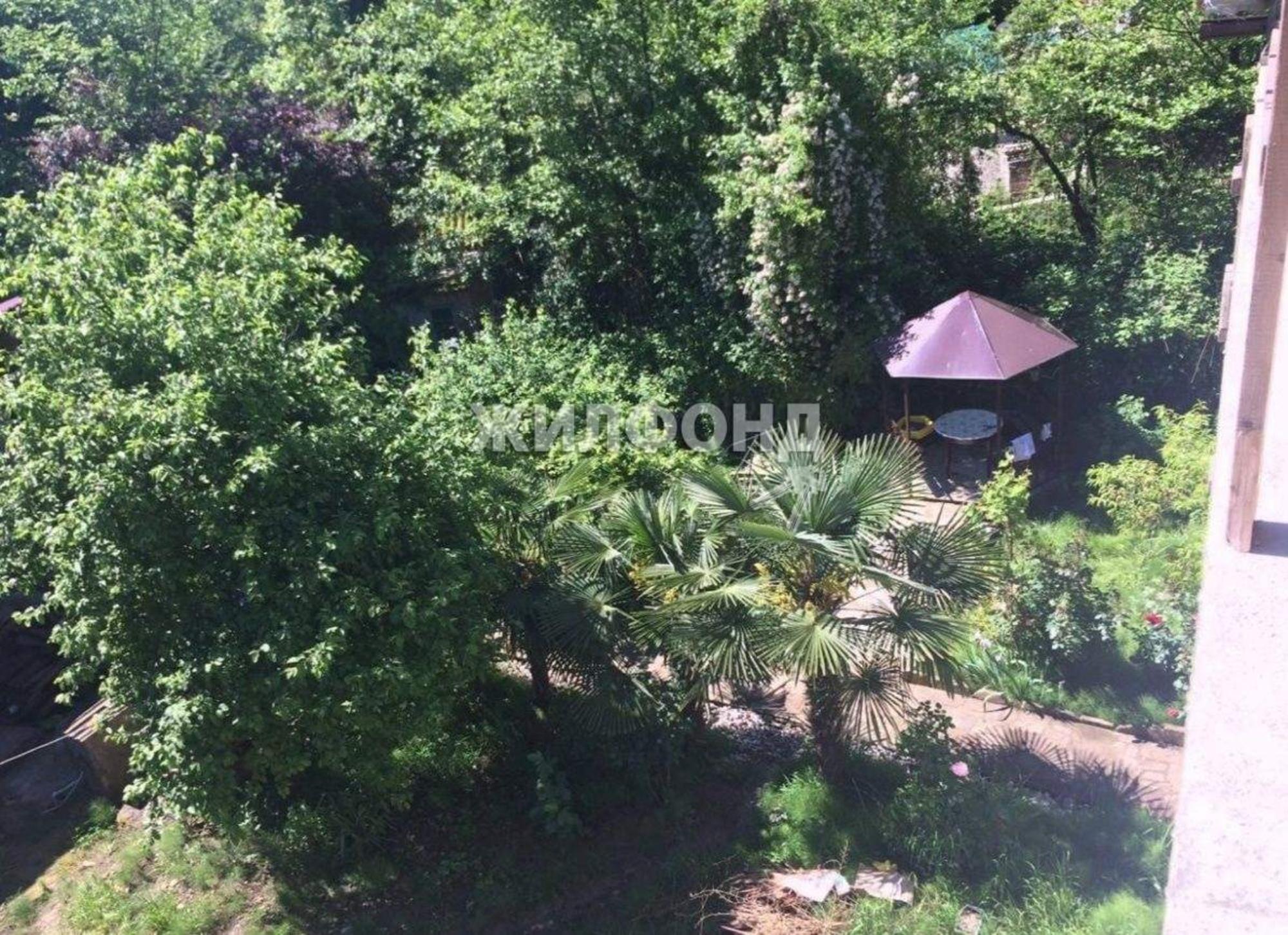 Купить дачу, дом, коттедж за 21 000 000 рублей на Земляничная улица