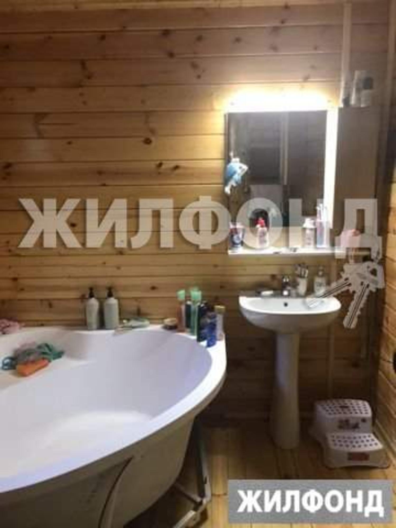 Купить дачу, дом, коттедж за 13 500 000 рублей на Тепличная улица