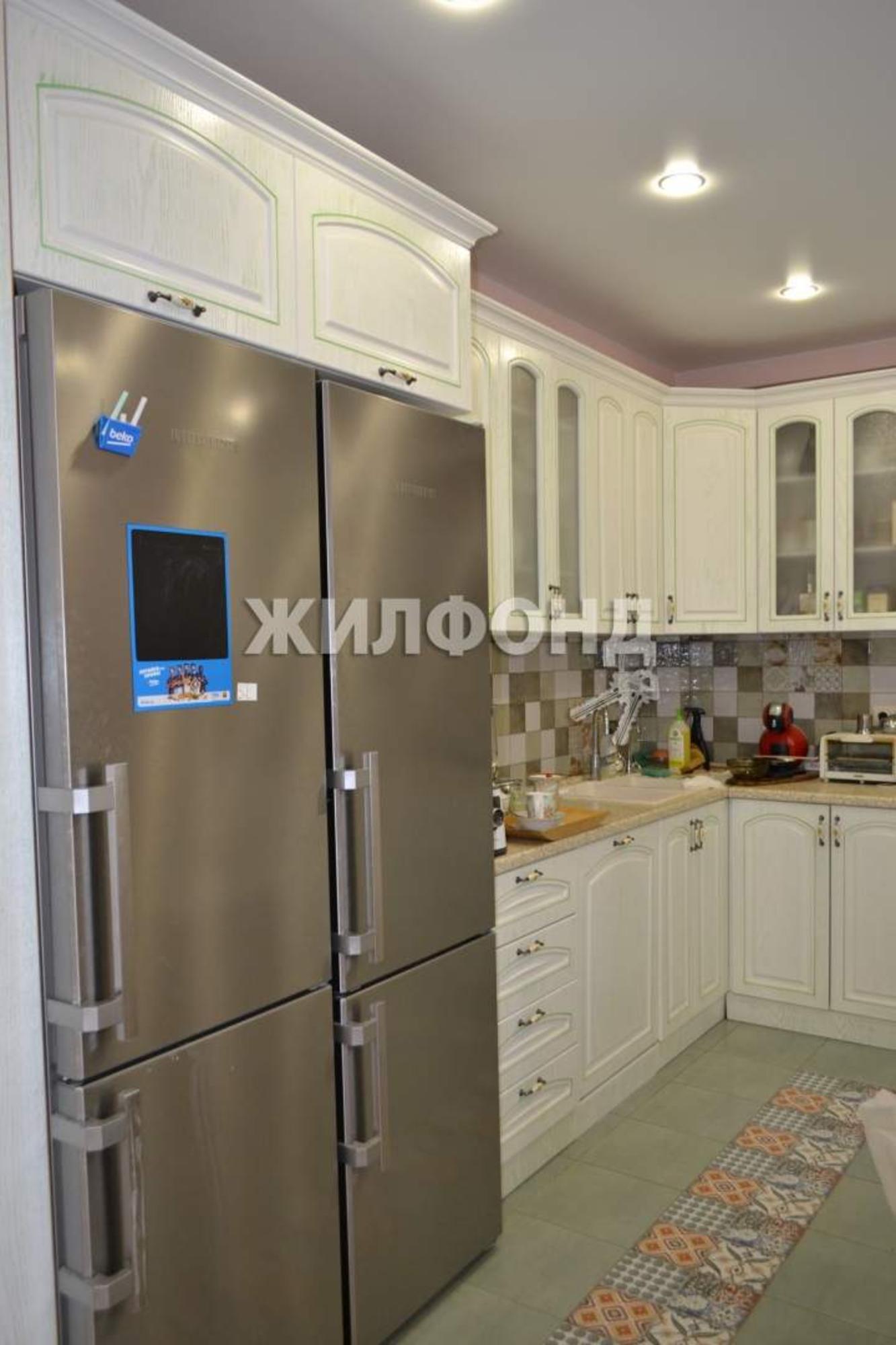 Купить дачу, дом, коттедж за 40 000 000 рублей на Тепличная улица