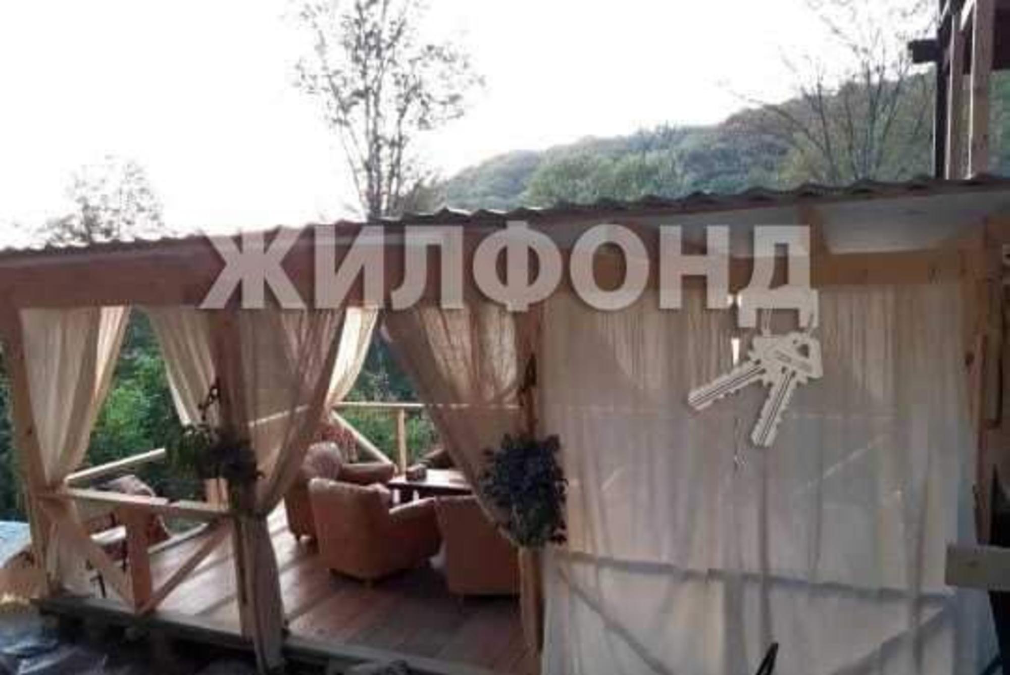 Купить дачу, дом, коттедж за 20 000 000 рублей на Заречная улица