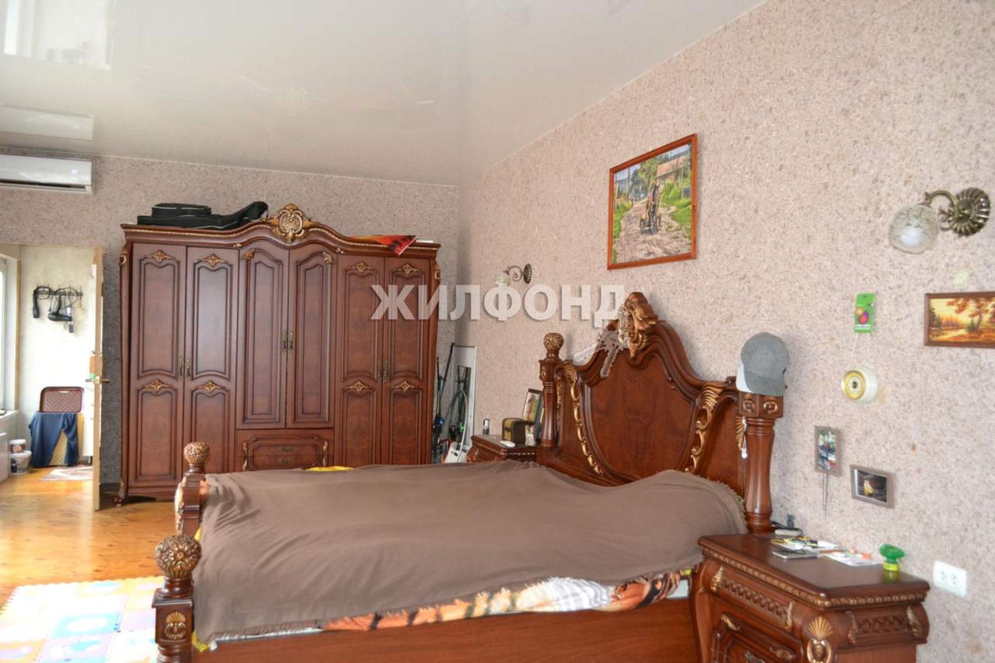 Купить дачу, дом, коттедж за 19 000 000 рублей на Земляничная улица