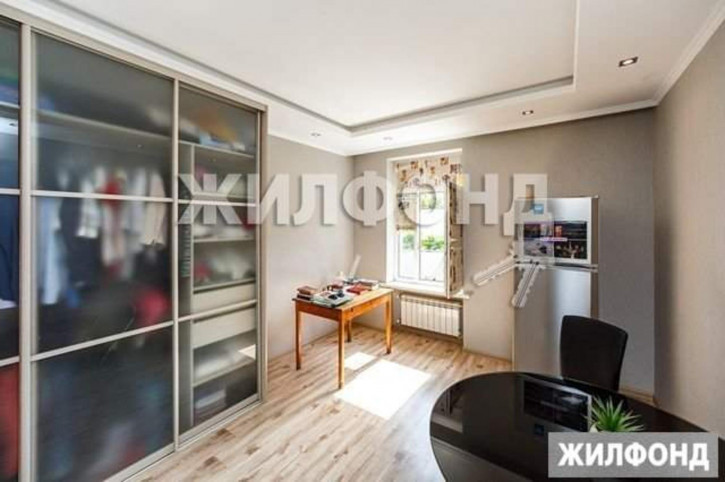2-комн квартира Роз улица, д.58