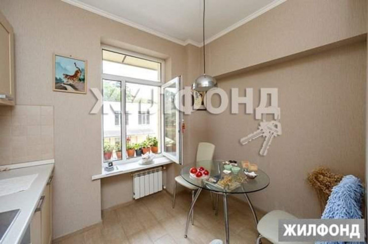 2-комн квартира Роз улица, д.58