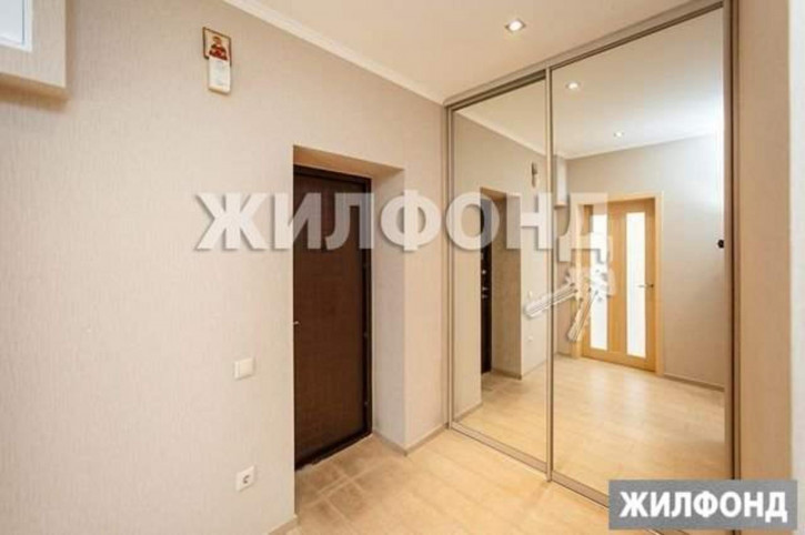 2-комн квартира Роз улица, д.58