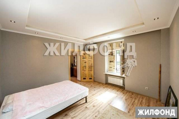 2-комн квартира Роз улица, д.58