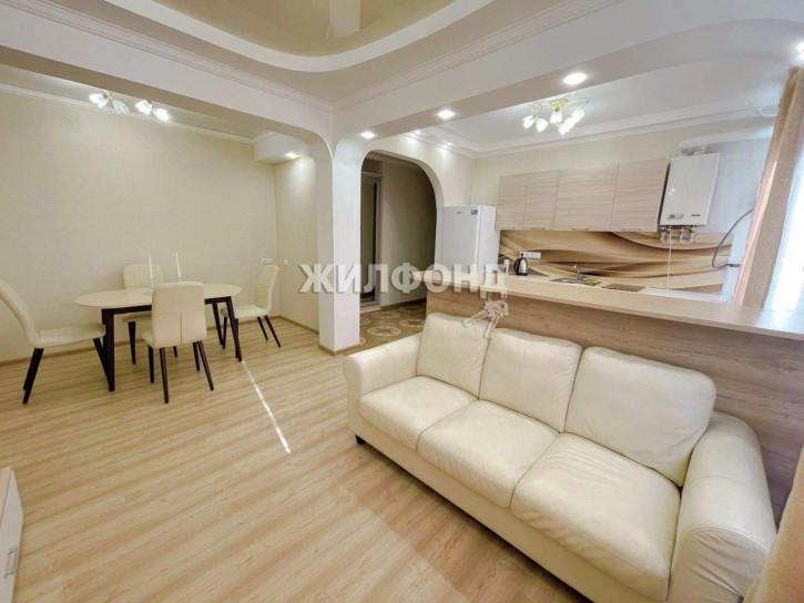 2-комн квартира Макаренко улица, д.8Б/11