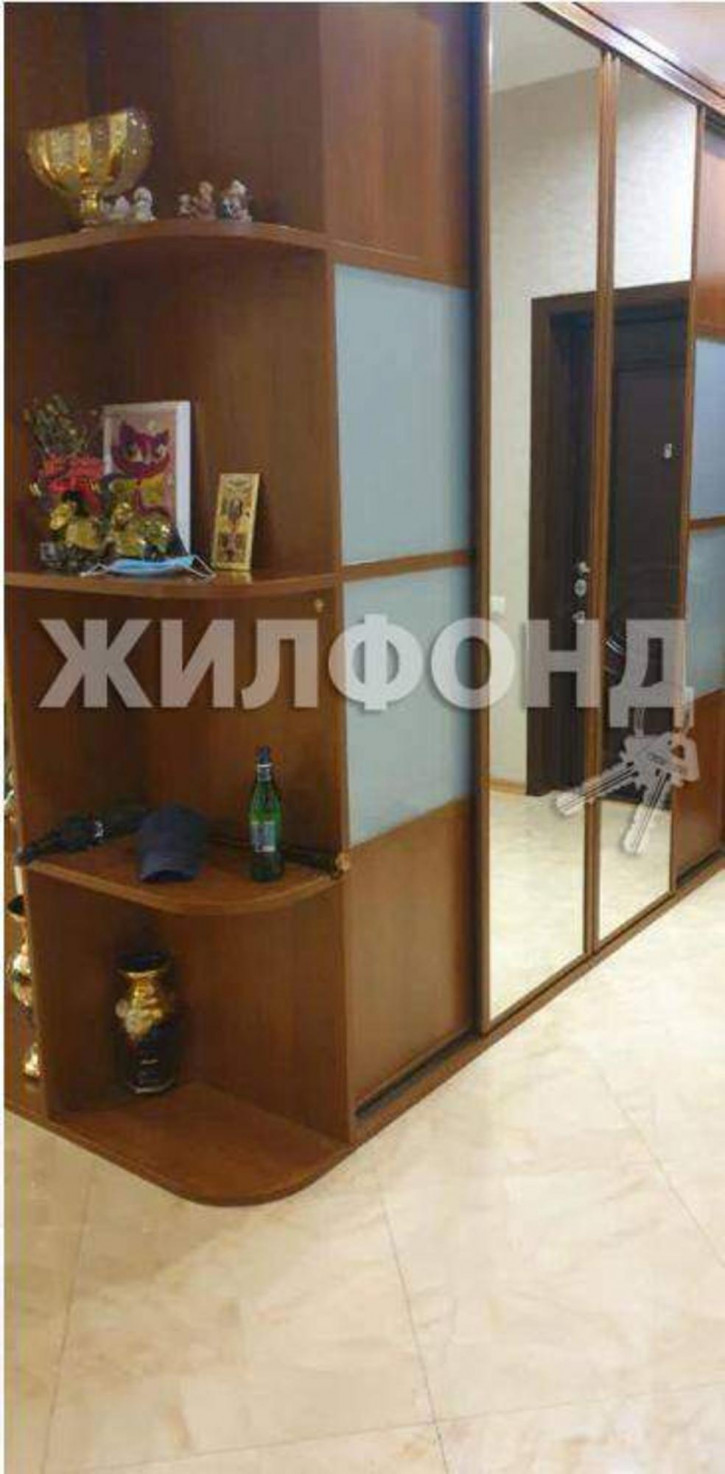 4-комн квартира Полтавская улица, д.52