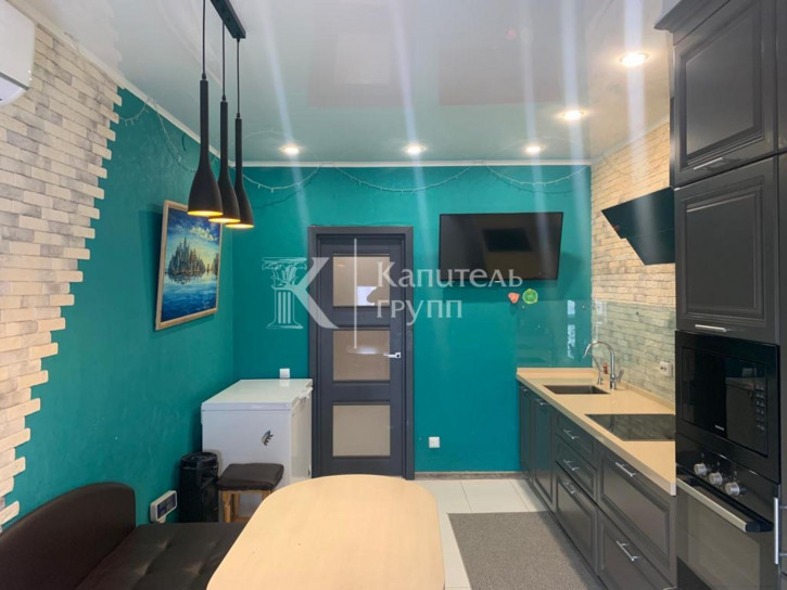3-комн квартира Таврическая улица, 9к1