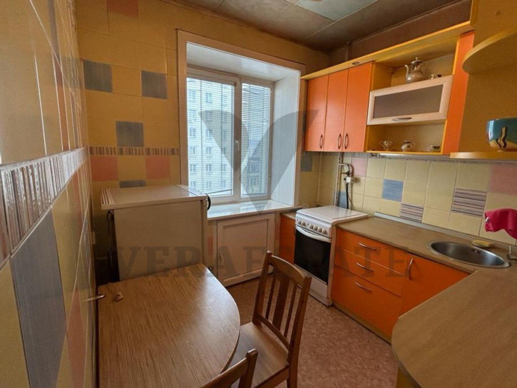 2-комн квартира ул. Серебренниковская,3