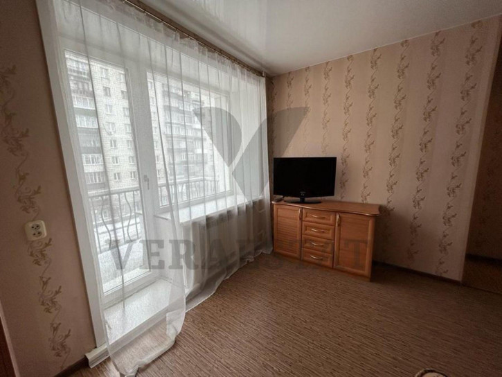 2-комн квартира ул. Серебренниковская,3