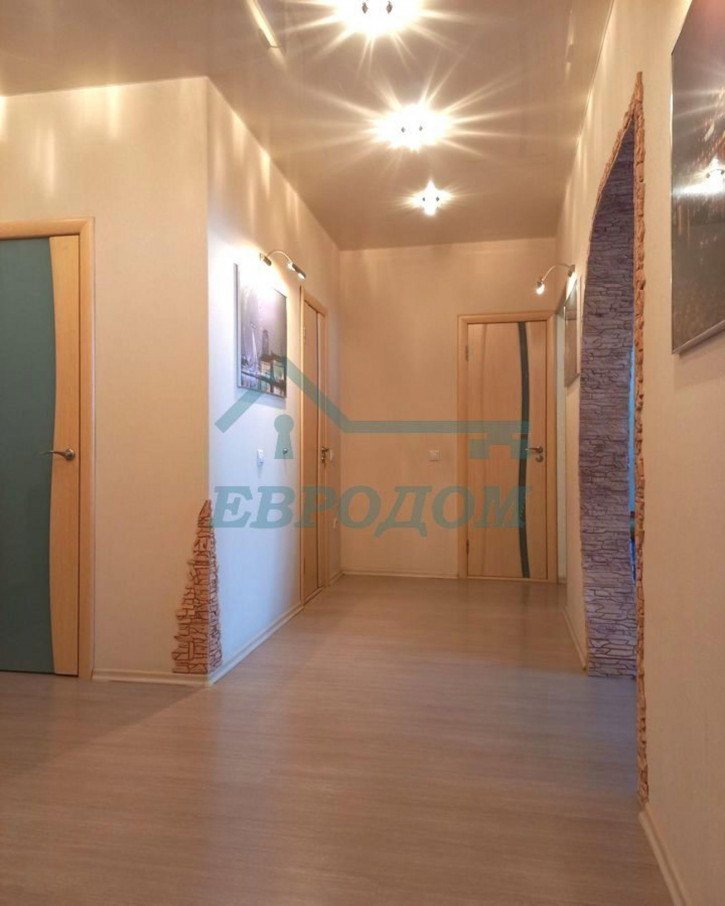 3-комн квартира ул. Кузьмы Минина,9