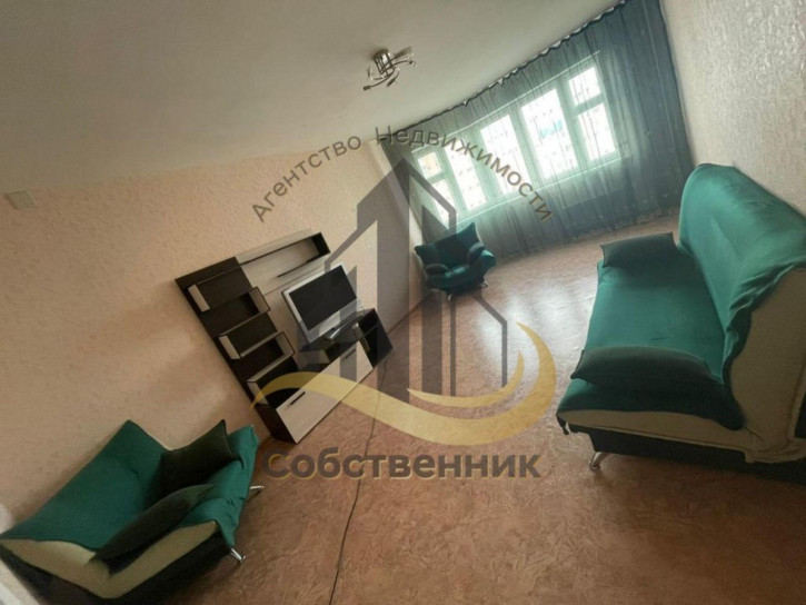 3-комн квартира Степной мкр, 8