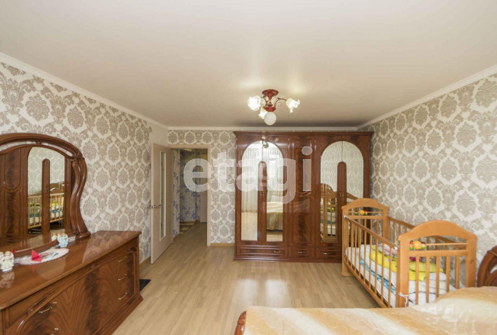 4-комн квартира Елизарова, 8