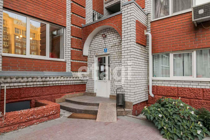 4-комн квартира Максима Горького, 47