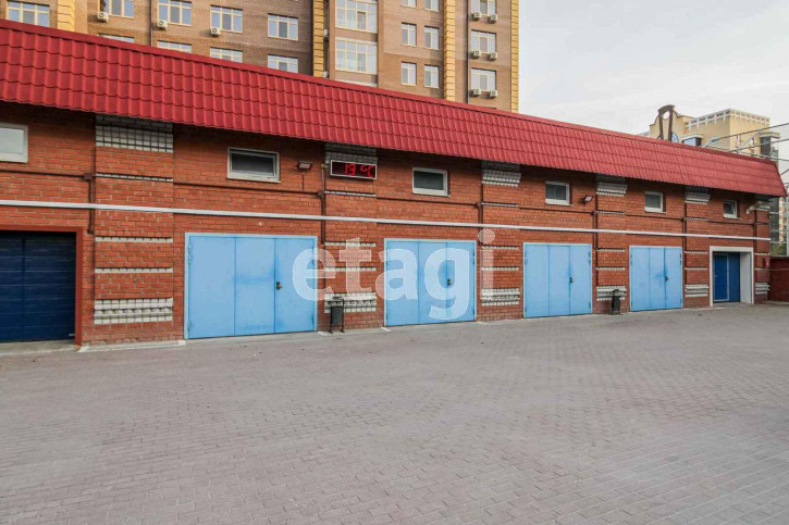 4-комн квартира Максима Горького, 47