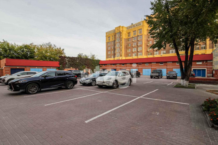 4-комн квартира Максима Горького, 47