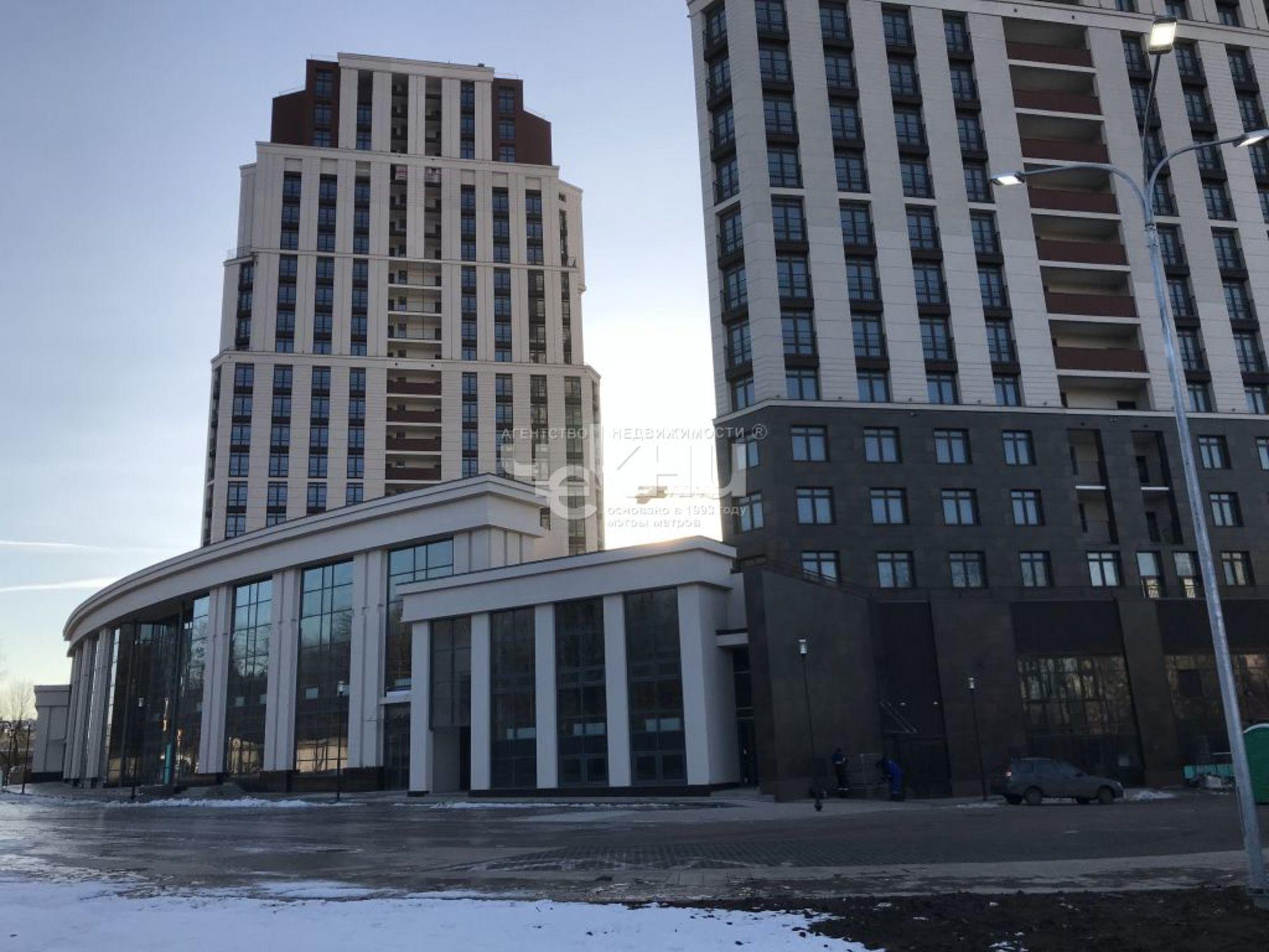 Купить торговое помещение за 272 271 000 рублей на Владимира Высоцкого ул, 1