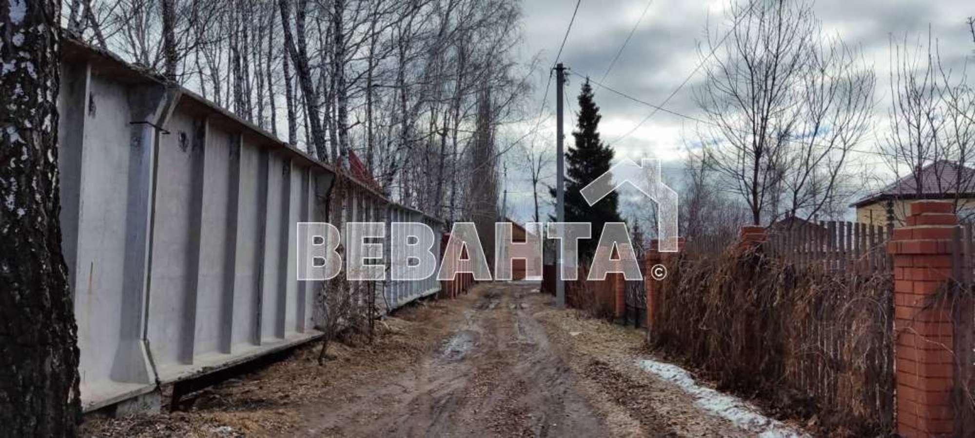 Купить дачу, дом, коттедж за 3 900 000 рублей на Цветочная,
          54