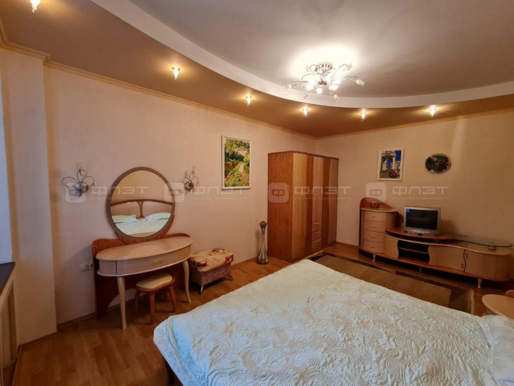 4-комн квартира ул. Заря, дом 7а
