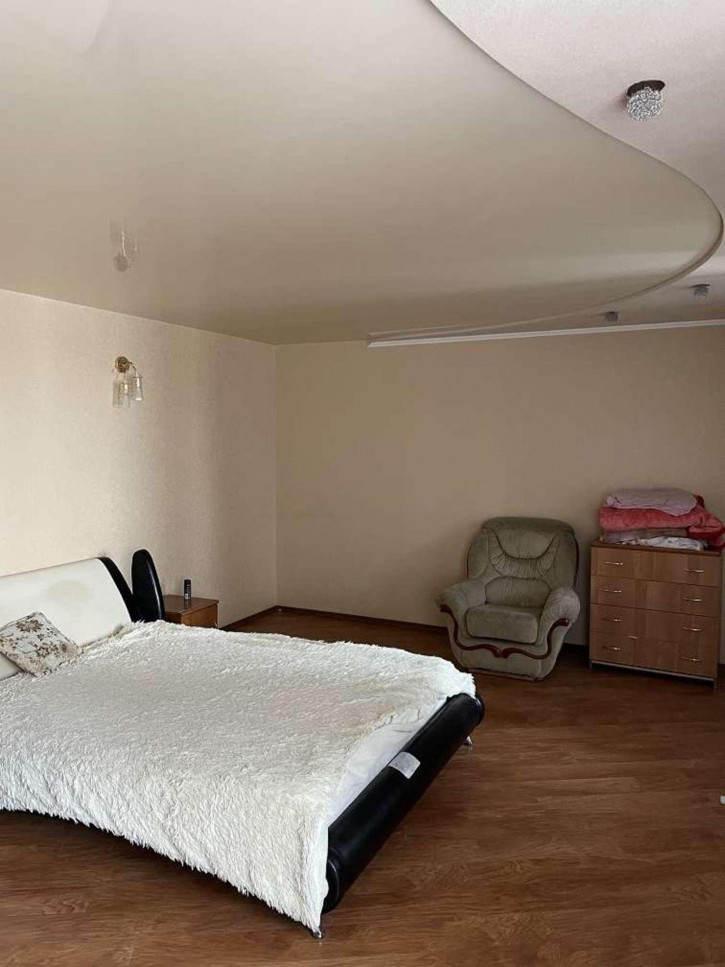 3-комн квартира Ташкентская улица, 246
