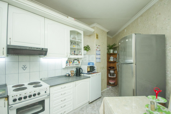 4-комн квартира Муравленко, 9
