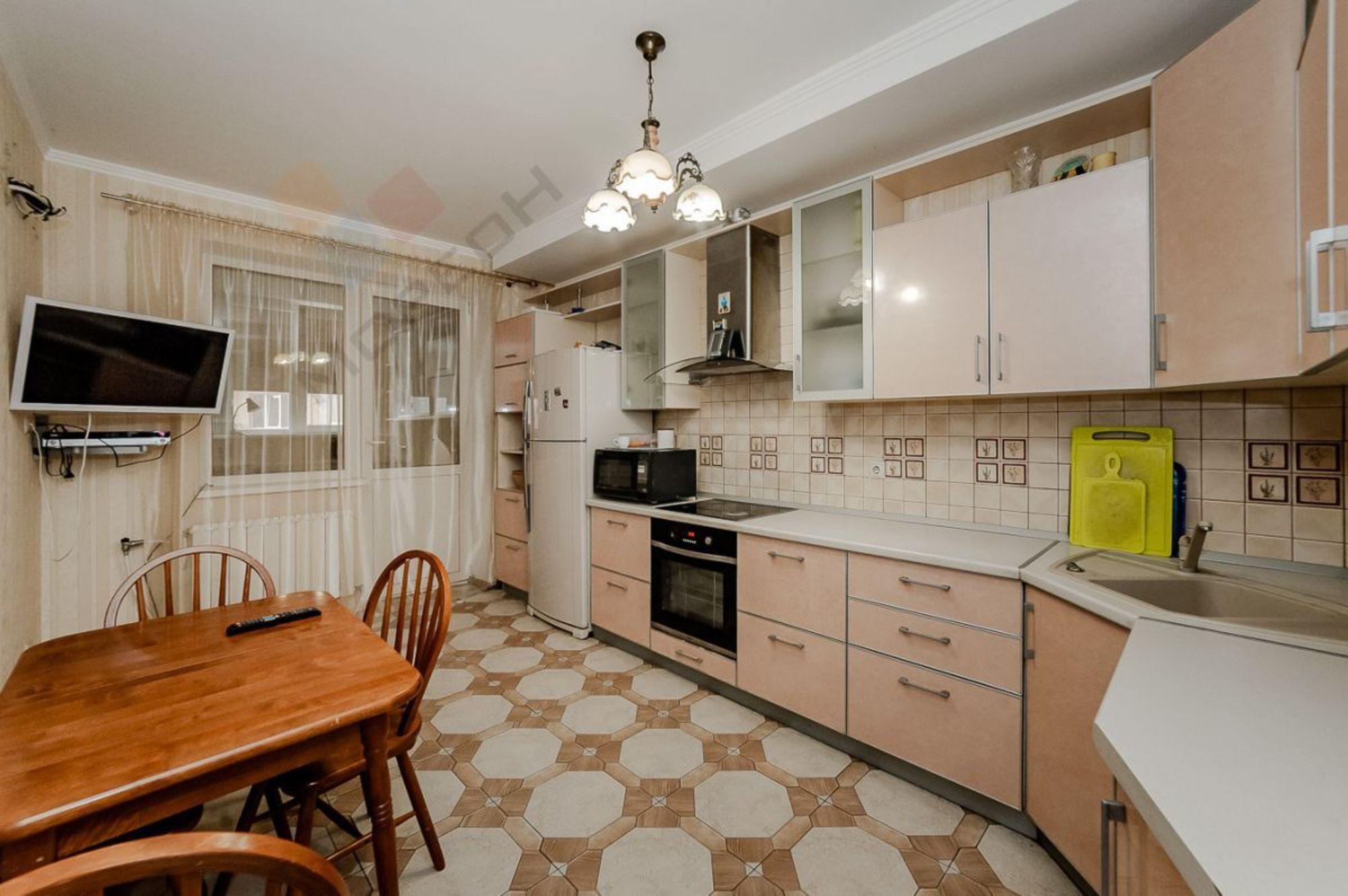 Купить квартиру за 12 800 000 рублей на им. Думенко ул, 21